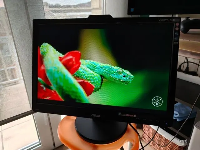 Monitor ASUS 18.5 900p IPS 75Hz Webcam